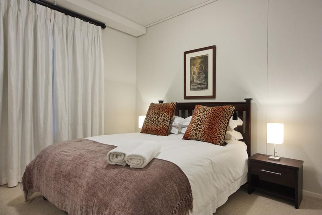 Flat Rock Cape Town Room photo